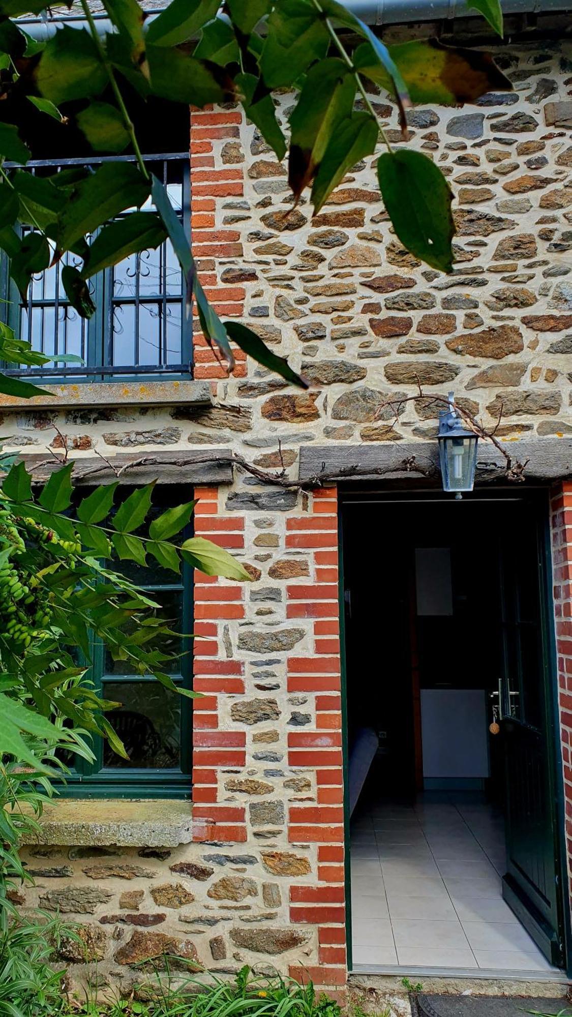 L'Auberge De La Porte Saint-Jouan-des-Guérets Exterior foto