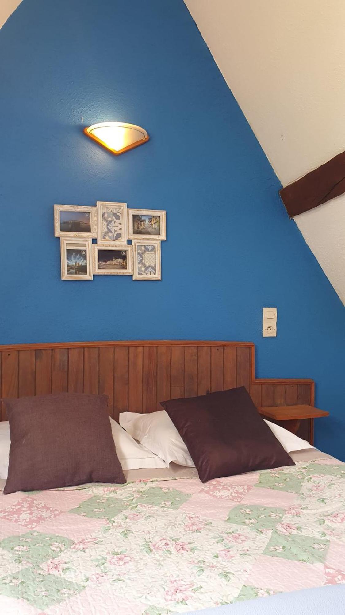 L'Auberge De La Porte Saint-Jouan-des-Guérets Quarto foto